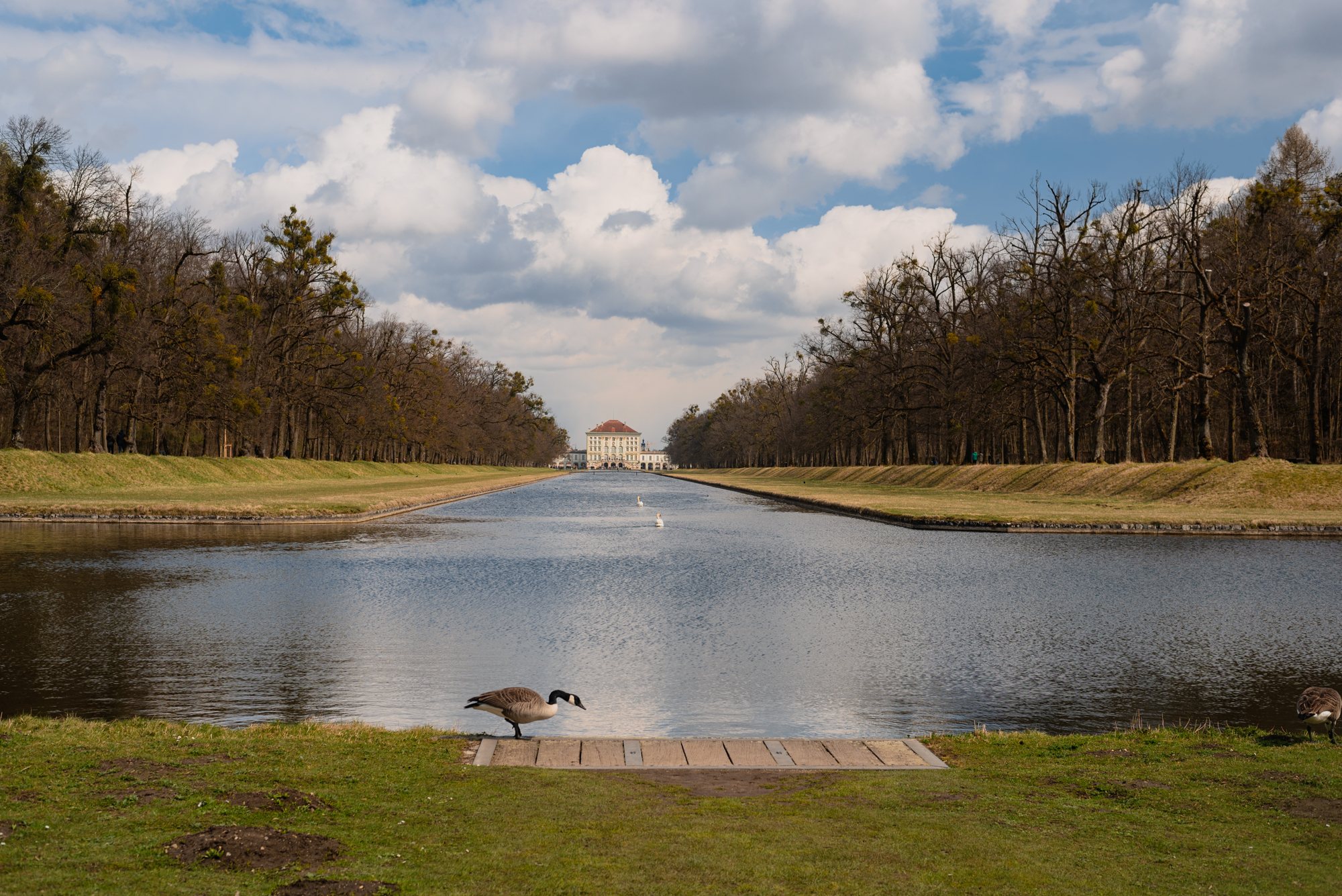 Nymphenburger Kanal mit Blick auf das Schloss
