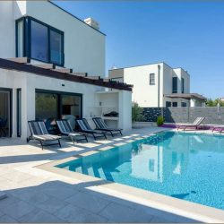 Villa mit Pool und Meerblick in Galižana bei Pula, Istrien – Bild 5